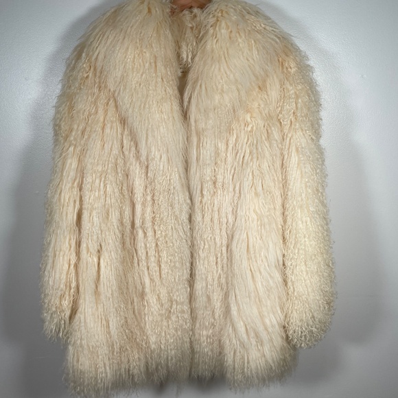 Vintage Tibet Lamb Fur Coat with Satin Lining - Rare and Pristine - Picture 2 of 16